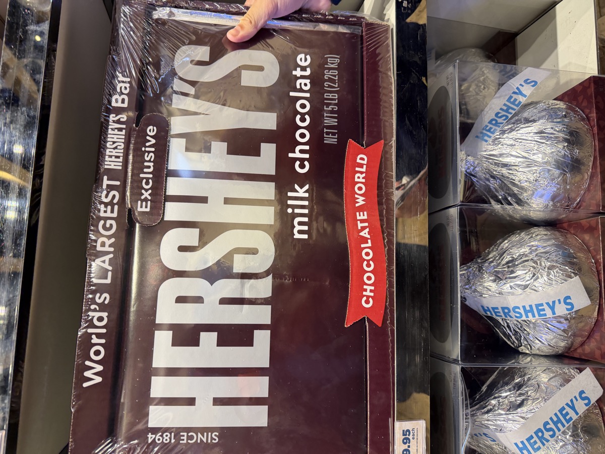 World's Largest Hershey Bar at Hershey's Chocolate World